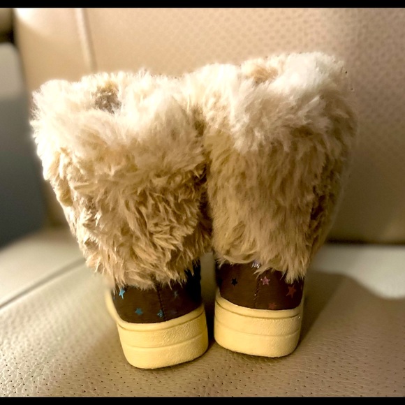 (Toddler) Cat & Jack & Olive Eddie Faux Fur Boots (NWOT), Size 5M (2 Pair): $20 - Picture 14 of 16